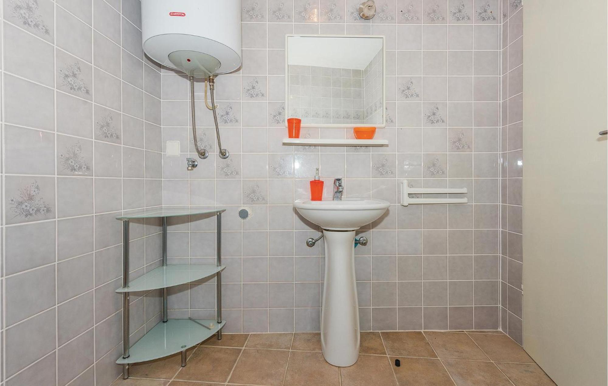 One-Bedroom Apartment in Rogoznica Rogoznica  Buitenkant foto